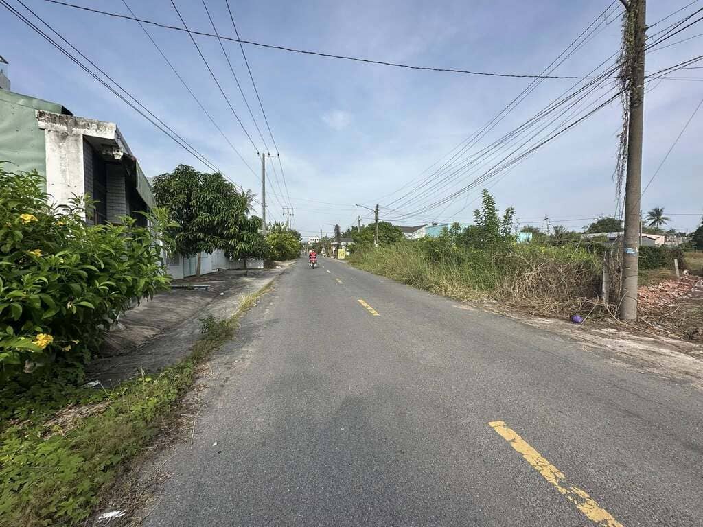 Bán đất mặt tiền Phan Đăng Lưu Long Điền giá 2 tỷ 2